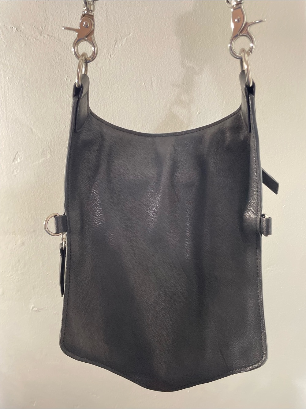 Harley Davidson Black Leather Hip Bag with Cross Logo - Picture 8 of 8